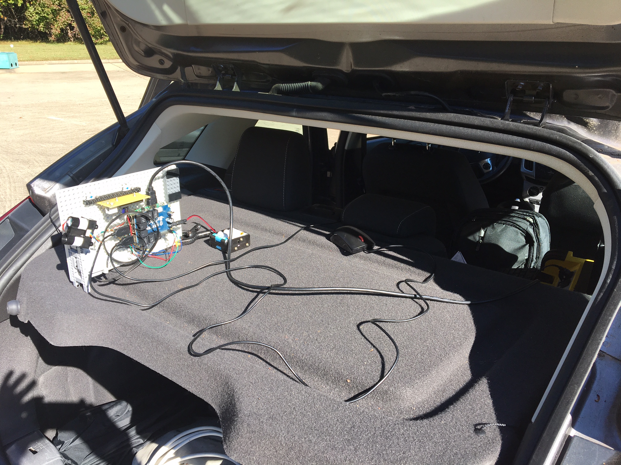 Lidar setup in back of car to view a tree.